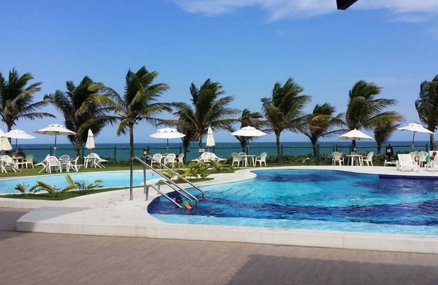 GREAT APARTMENT 03 BEDROOMS, FURNISHED, FRONT OF THE SEA, CAMAREIRA.