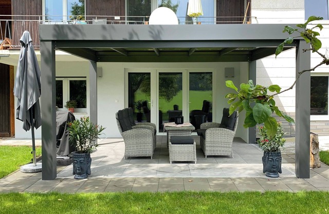 Great apartment with large covered terrace