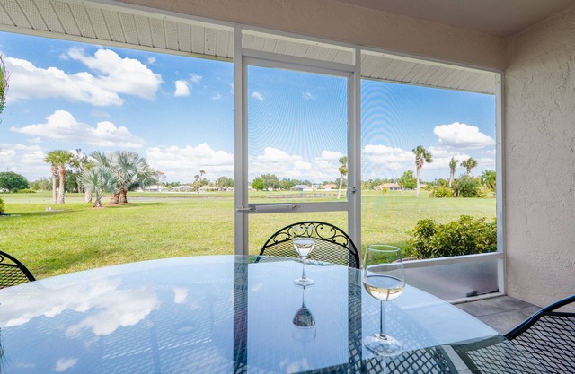 Great Golf & Pond Views! Pet Friendly!