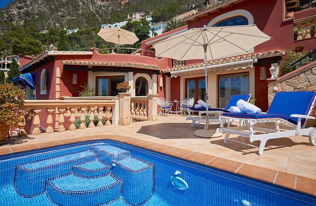 Great holiday home on Mallorca with private pool and sea views (Villa SIKA)