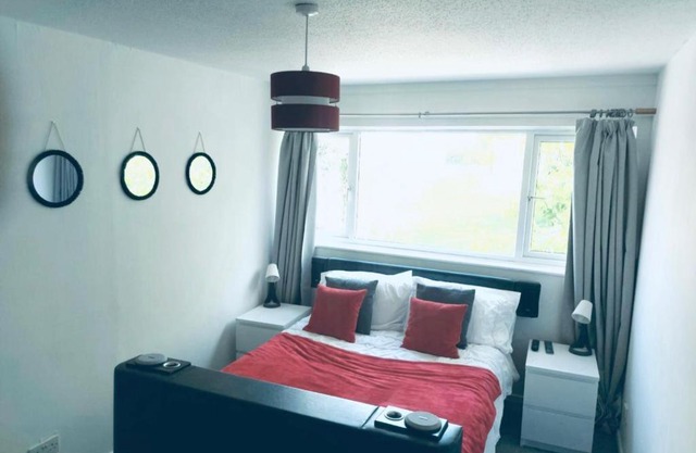 Great Milton Keynes Location