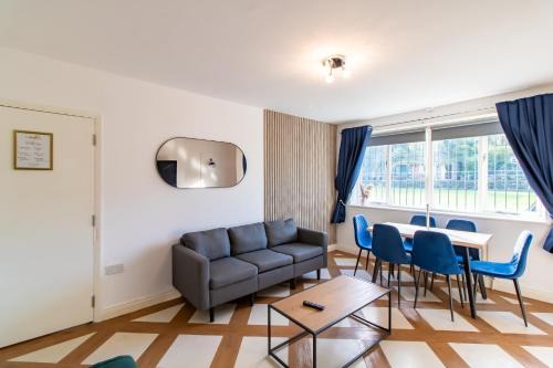 Great offers on Long Stays! LaLuNa Apartments
