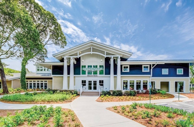 Great Outer Banks Location, Spacious, Lots Of Activities-Perfect Family Getaway