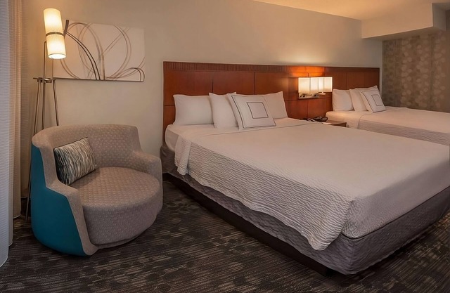 Great Relaxing Overnight Stay! THREE Convenient Units, Pets are Welcome!