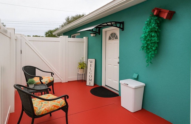Green Castle Suite in Tampa