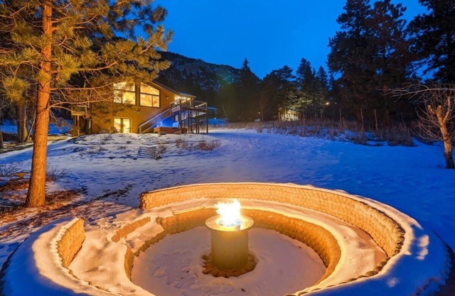 Green Mt. Getaway/Hot Tub, Game Room, & Fire Pit