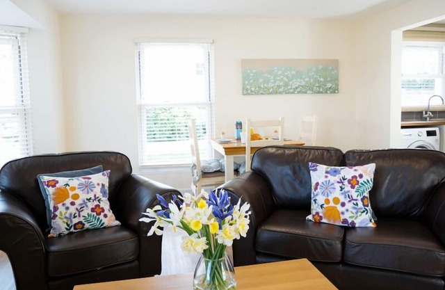 Ground-Floor Apartment in Quiet Coastal Location (Two-Bedrooms)