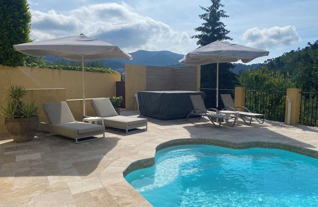 Ground floor with pool 30min Nice/45min Monaco and Beach, perfect for family.
