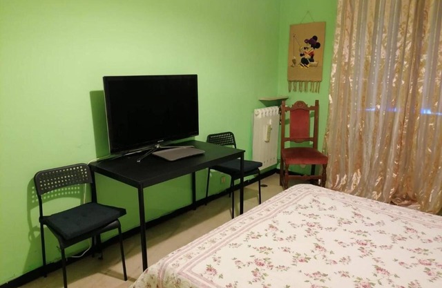 Guest House 'Céline' with Balcony, Wi-Fi and Air Conditioning