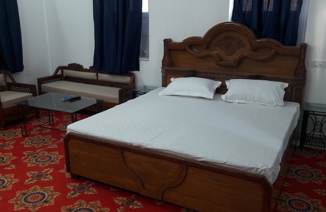 Guest house is very close to world renowned Mehrangarh Fort