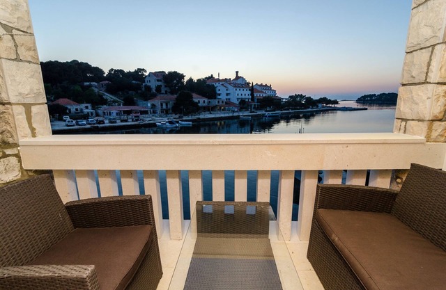 Guest House Kiko - One-Bedroom Apartment with Balcony and Sea View (A4)