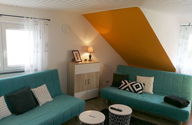 Guesthouse Koblenz – Top Floor for up to 10 People with Garden Access and Barbecue
