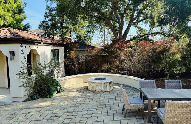 Guesthouse with firepit near Stanford FB GOOG