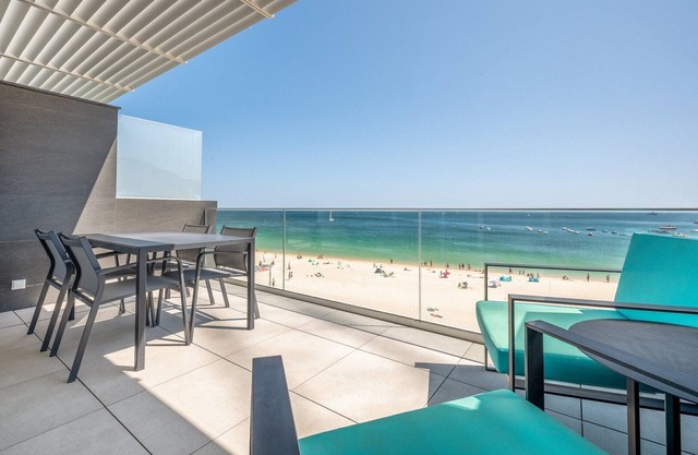 GuestReady - Beachfront Naufrago's Retreat 2