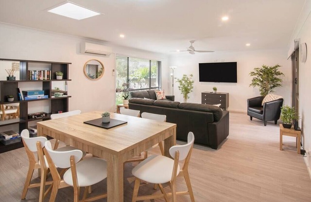 Gwen's Hidden Gem - Busselton Central