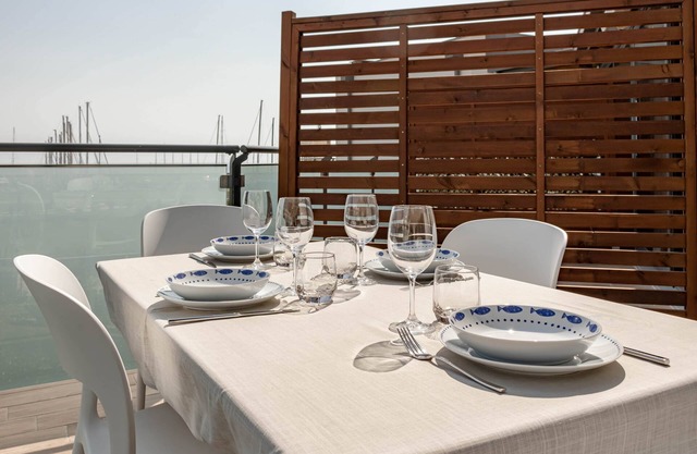𝐇𝟏𝟏 [Luxury 17A] Porto - Swimming pool - Jacuzzi