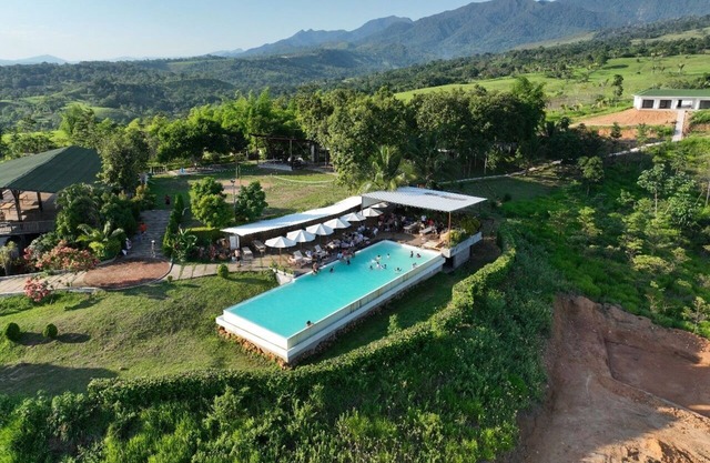 Habitaciones con Vistas al Infinito en Fundo Onírica. Tarapoto-perú