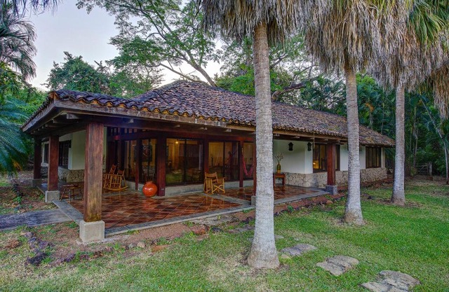 Hacienda La Pacífica Eco-Lodge