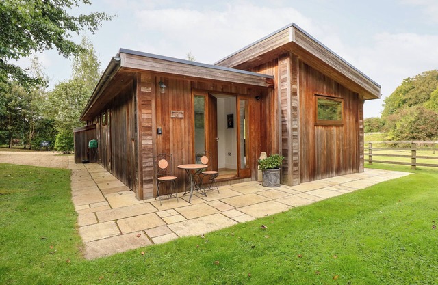 HAMBLETON, pet friendly, with open fire in Exton, Rutland