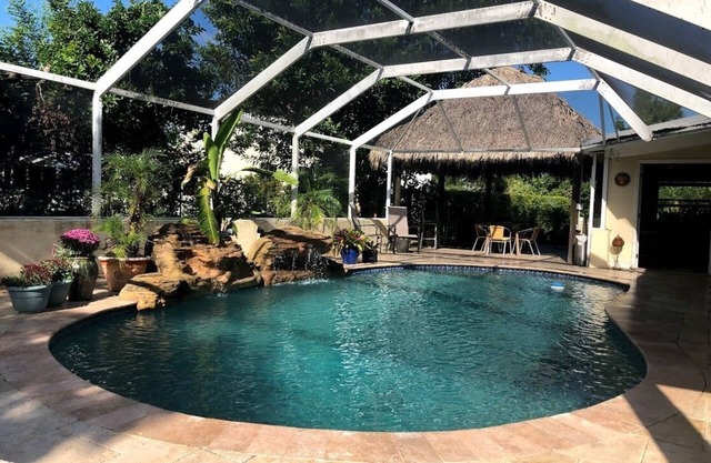 Hamilton House Miami - Tropical Oasis/Heated Pool/Tiki/Brazilian BBQ