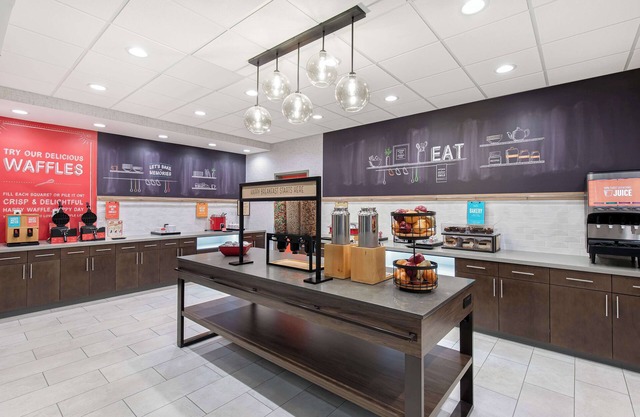 Hampton Inn Albertville