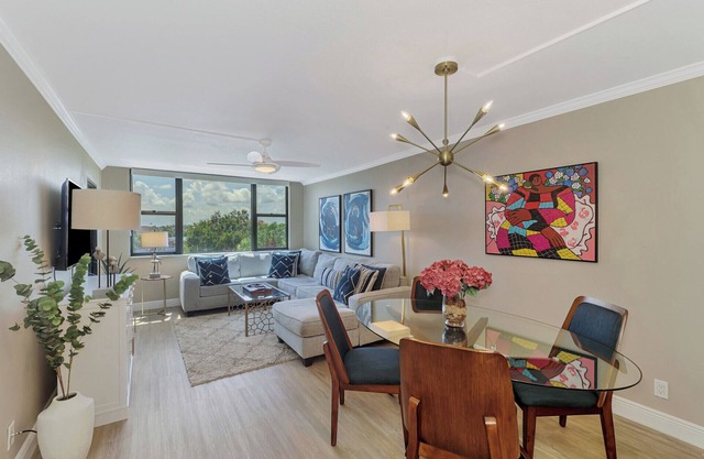 Harbor Towers 1BD with washer & dryer in unit!