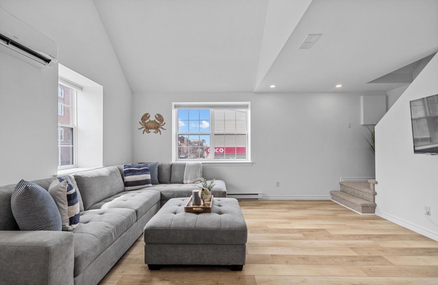 Harbourview Loft A Executive One Bedroom Loft Apartment in Downtown Summerside
