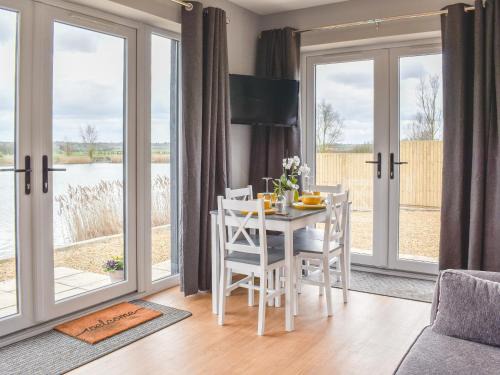 Hare Lodge - Uk30604