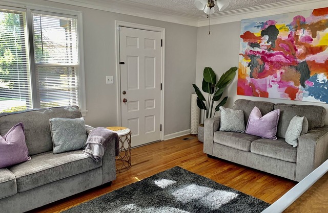Harmonious and inviting home- 3 bed, 2 bath ranch
