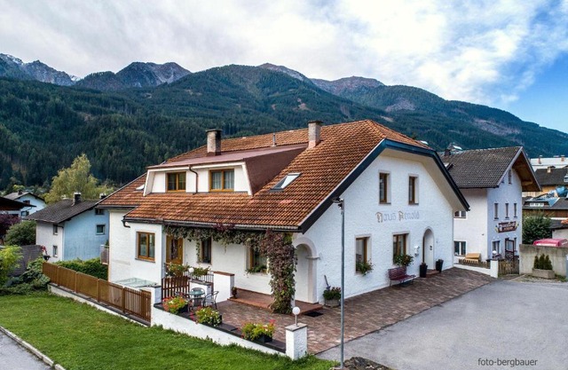 Haus Arnold - Privatzimmer und Ferienwohnungen