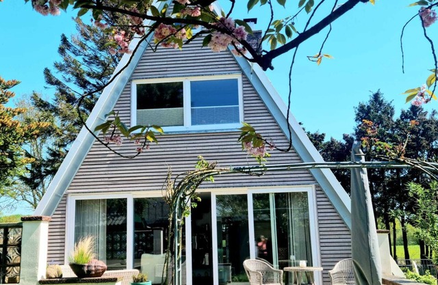 "Haus Viking" within walking distance of the Schlei for 4 people and 2 dogs in Brodersby