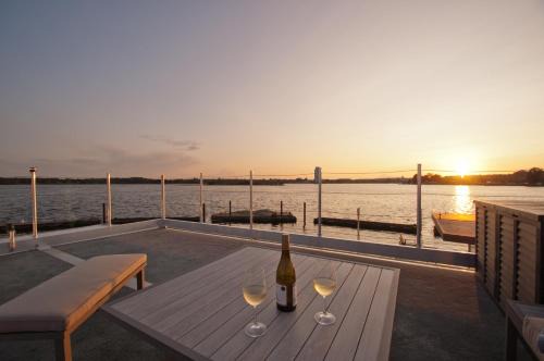 Hausboot Moin Madita in exklusiver Lage