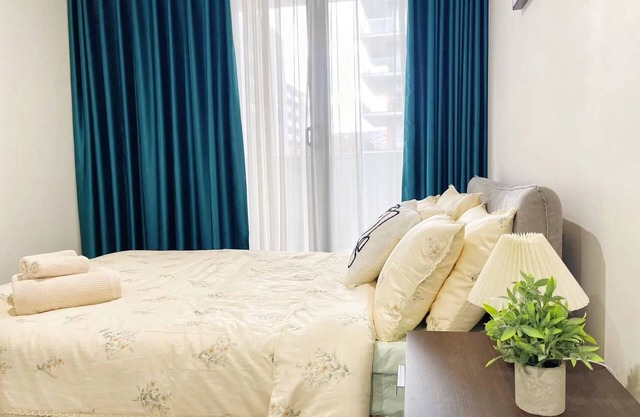Heart of city 2br&2ba&2 free parking apartment with Netflix, near ANU