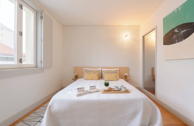Heart of Guimarães Studio 06 by HostWise