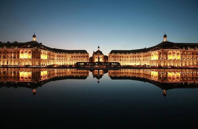 Heart of the Bordeaux Golden Triangle Lovely apartment