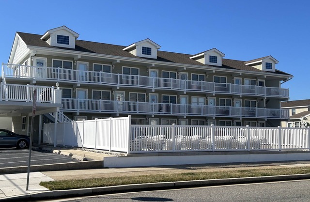 HEATED POOL and a BEAUTIFULLY RENOVATED CONDO! 2 Bedrooms, 1 bath.