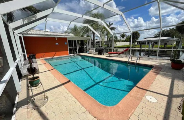 Heated Pool Paradise, Gulf Access, Pet Friendly