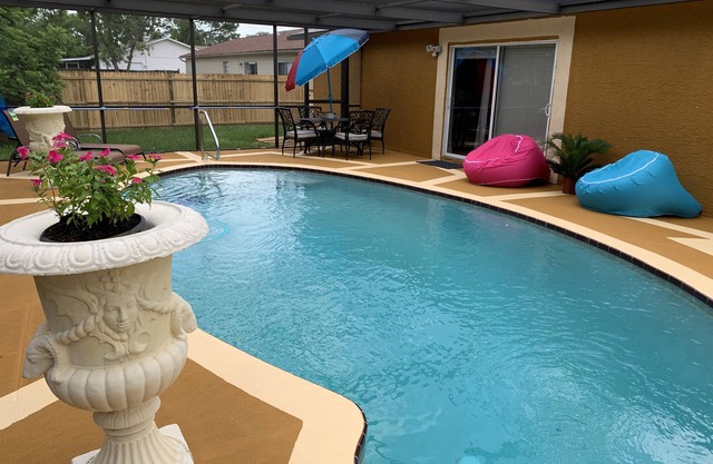 Heated Pool Summer Escape Sun-Splashed 3 BR/2 BA Getaway