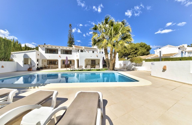 Heavenly, Luxury family villa for 10 guests in Moraira