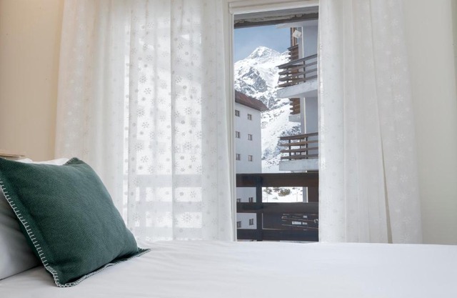 HelloCHALET - Croix du Cervin - 150mt from Cretaz chairlift, central living