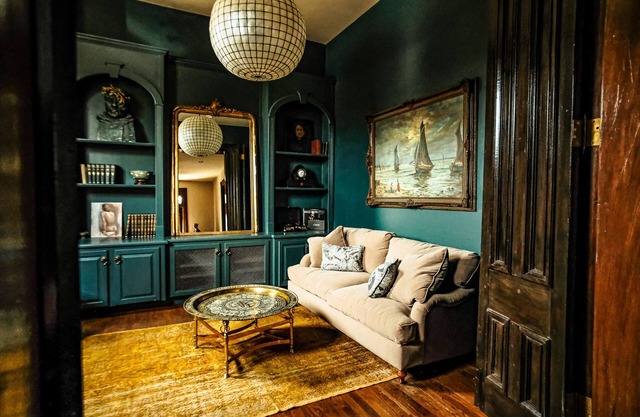 Henrie House | Luxury 4BR Downtown Historic Gem w/Patio