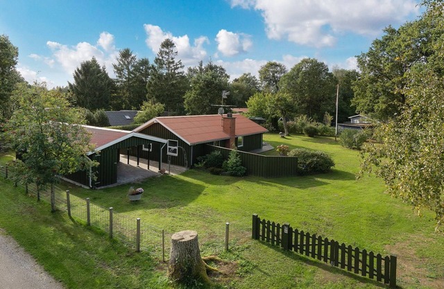 "Hermand" - 700m from the sea by Interhome