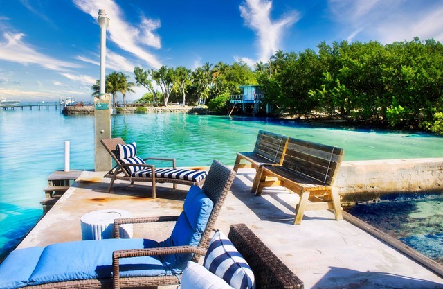 Heron Studio at Popps Motel – Tranquil Bayfront Retreat