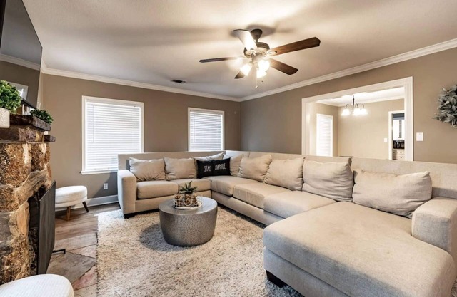 Hidden Grove - 3BR 2.5BA - Walk to Tech