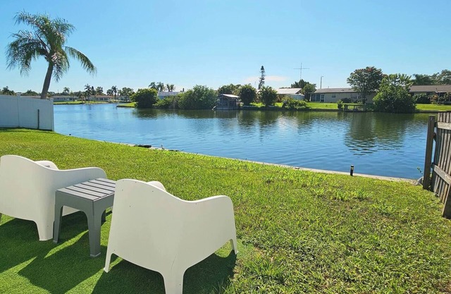 Hidden retreat Near Tarpon & beaches (5 mi), Hidden retreat Near Tarpon & Beaches 5 mi