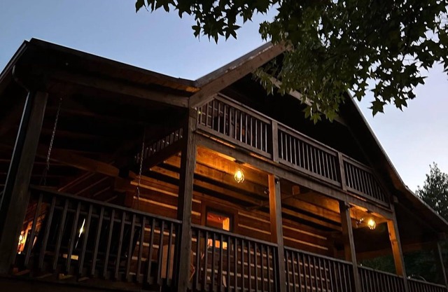 Hidden Rustic Retreat Cabin Getaway - a Wildlands Collection property