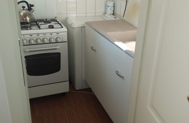 High floor, bright, anytime access, low carbon footprint