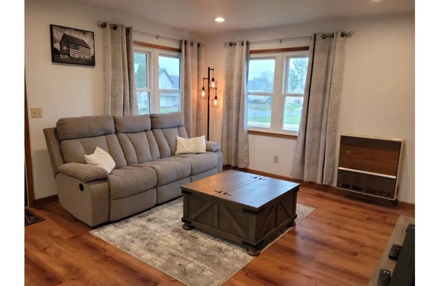 Hillsboro Driftless Guesthouse is cozy and ready for you!