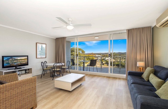HINTERLAND LUXURY - 1 Bedroom Hinterland View Apt