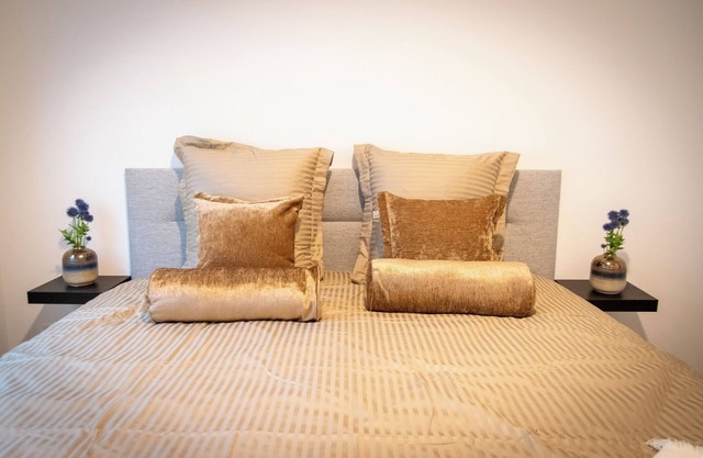 Hip & modern ground floor apartment with 2 billiard tables and all amenities!
